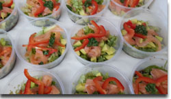 vegetarisch - Salat der Saison mit Avocado und Lachstreifen - 866-to-cater.de - Landfleischerei Spth